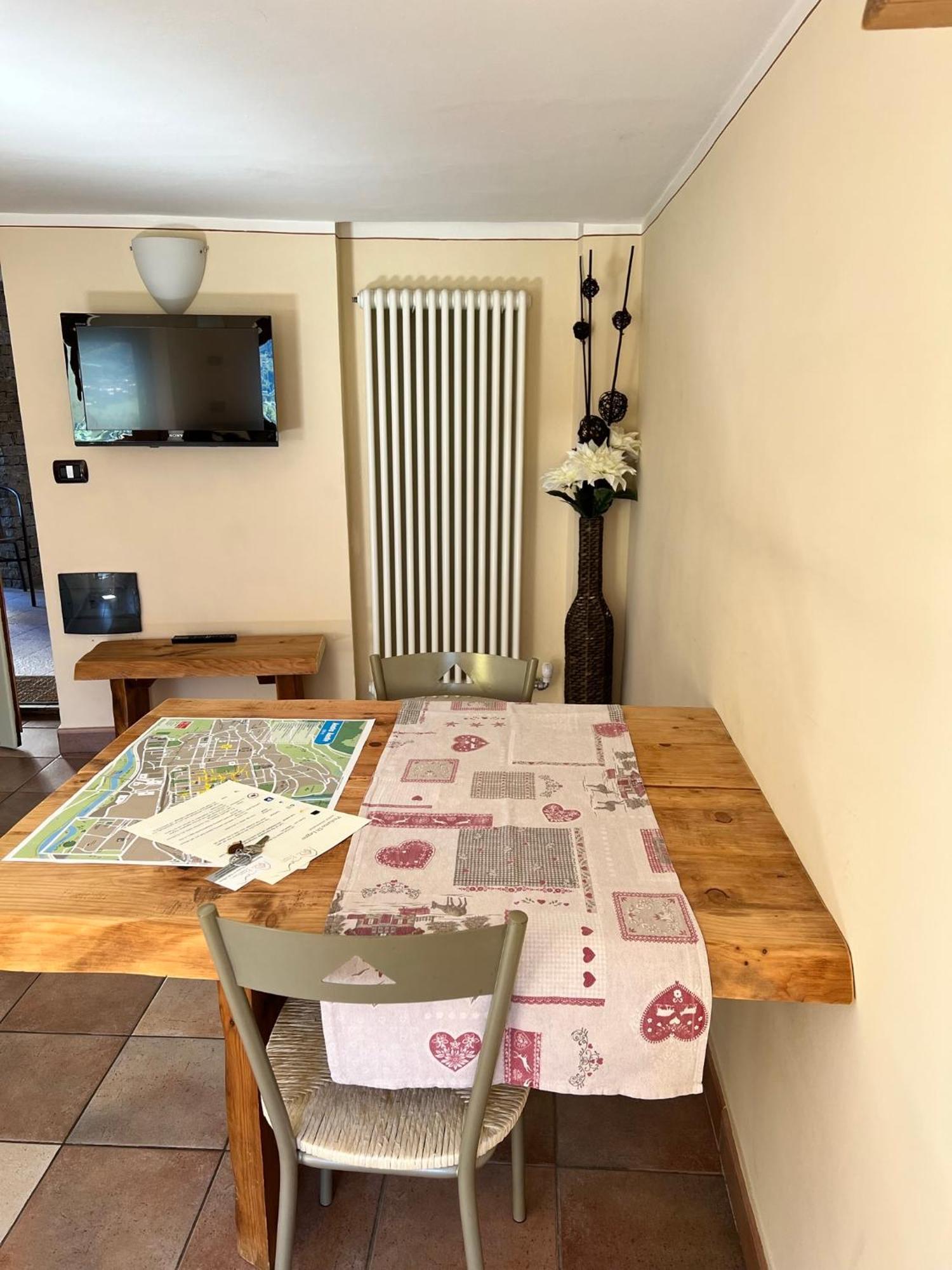Appartement Profumo Di Legno à Aoste Extérieur photo