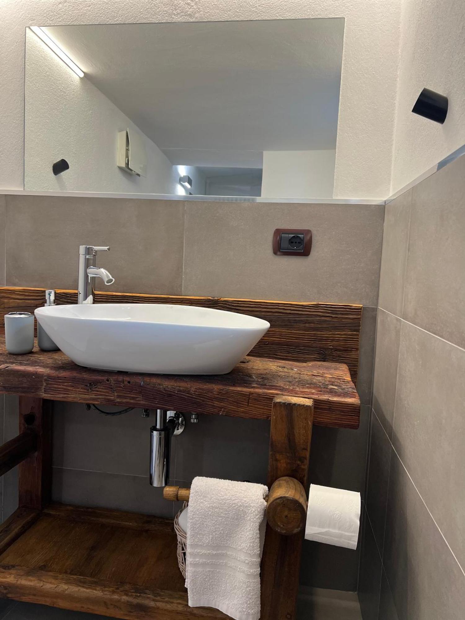 Appartement Profumo Di Legno à Aoste Extérieur photo